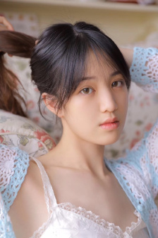 金瓶少女